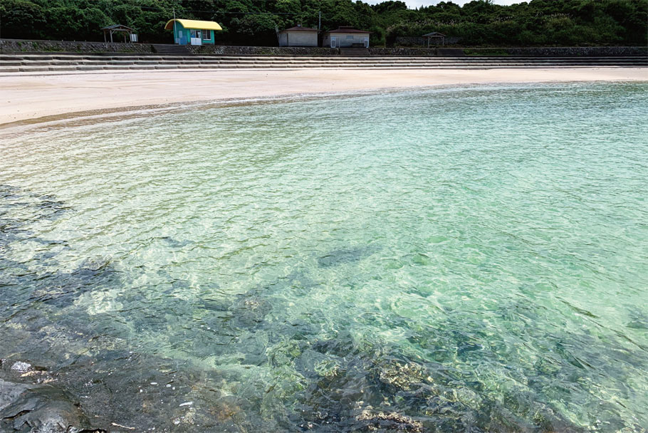 ゴミ一つない浜田海水浴場（福江島）